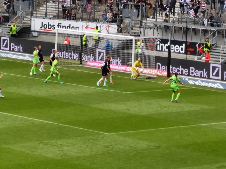 001 Eintracht Frankfurt  Frauen