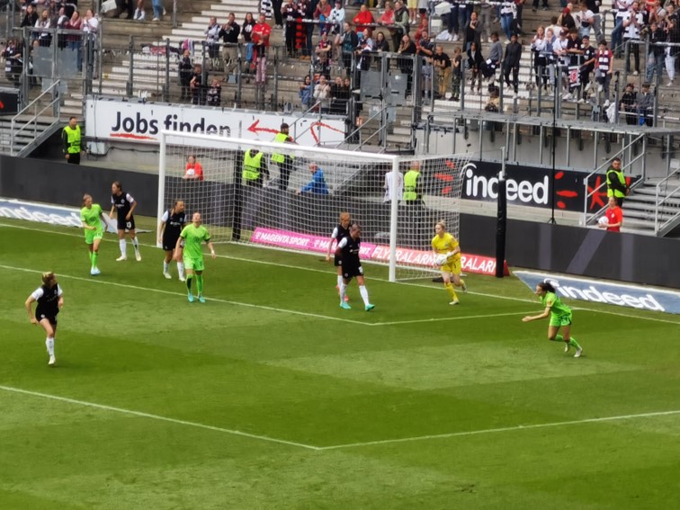 001 Eintracht Frankfurt  Frauen