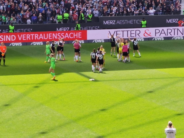 001 Eintracht Frankfurt  Frauen