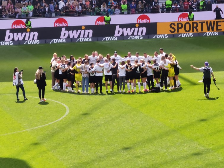 001 Eintracht Frankfurt  Frauen