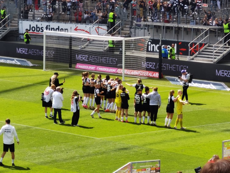 001 Eintracht Frankfurt  Frauen