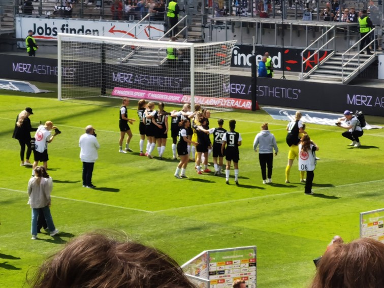 001 Eintracht Frankfurt  Frauen