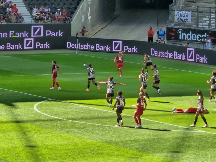 001 Eintracht Frankfurt WCL Sieger