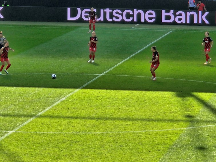 001 Eintracht Frankfurt WCL Sieger