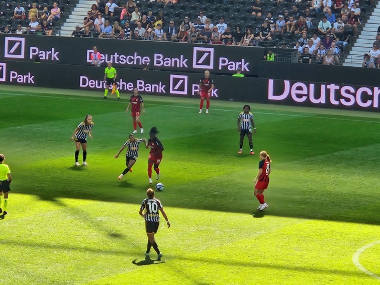 001 Eintracht Frankfurt WCL Sieger