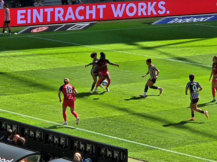 001 Eintracht Frankfurt WCL Sieger
