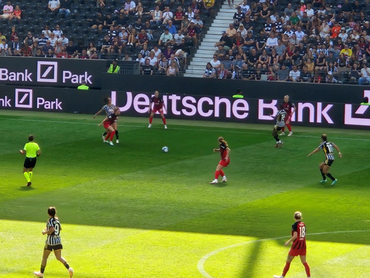001 Eintracht Frankfurt WCL Sieger