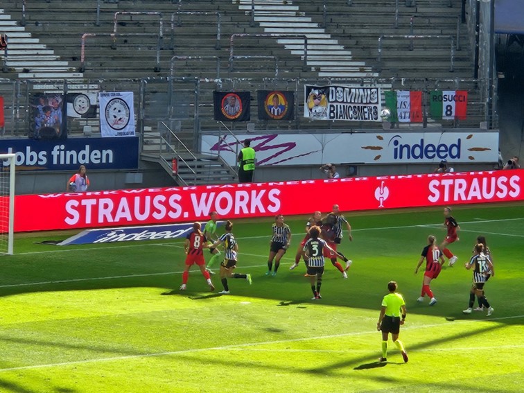 001 Eintracht Frankfurt WCL Sieger