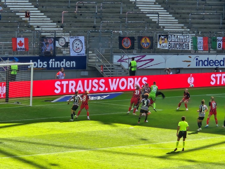 001 Eintracht Frankfurt WCL Sieger