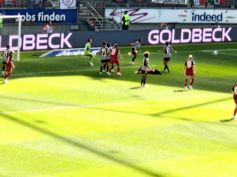 001 Eintracht Frankfurt WCL Sieger