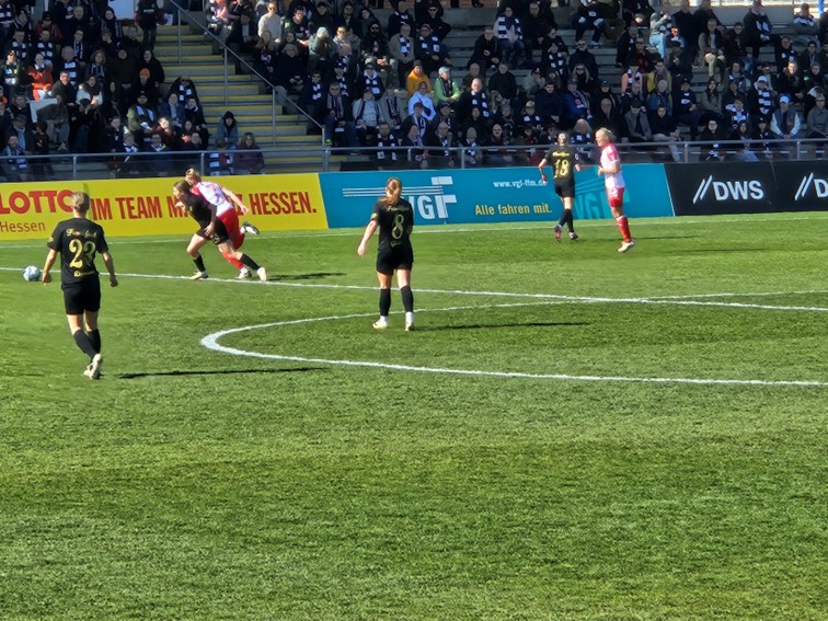 02 SGE Frauen FBL