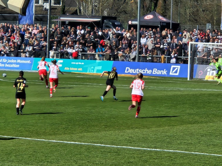 02 SGE Frauen FBL