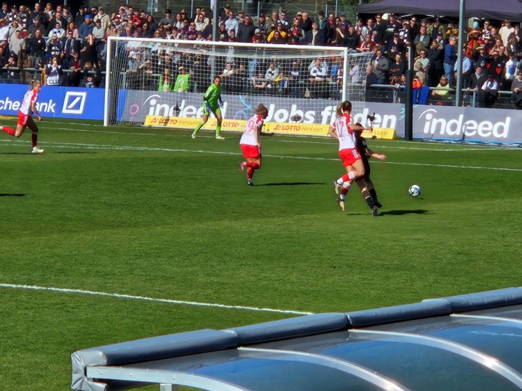 02 SGE Frauen FBL