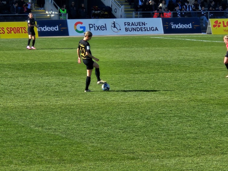02 SGE Frauen FBL