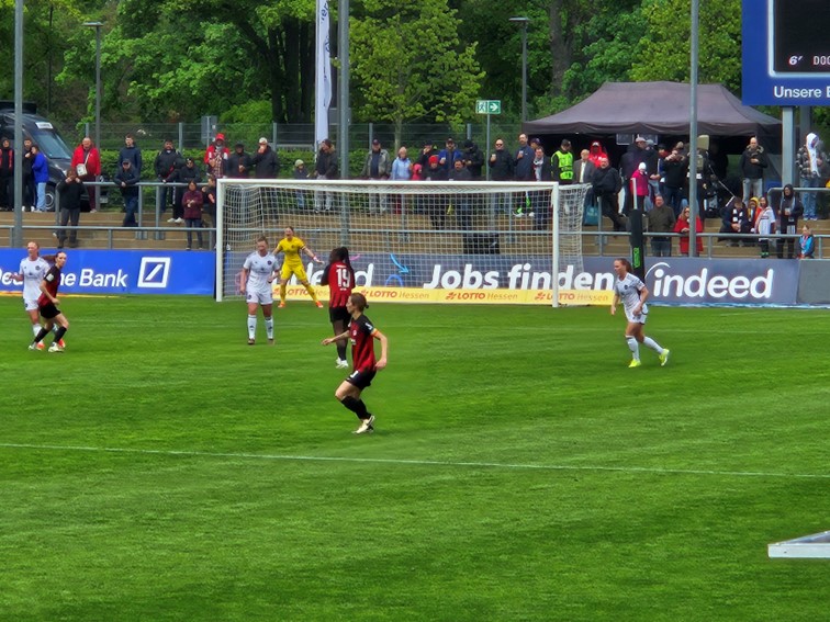 002 SGE Frauen FBL