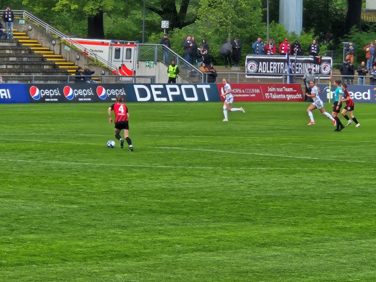 002 SGE Frauen FBL