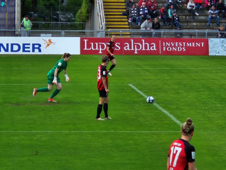 002 SGE Frauen FBL