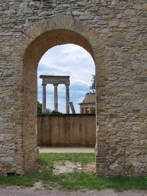 001 Ruinenberg