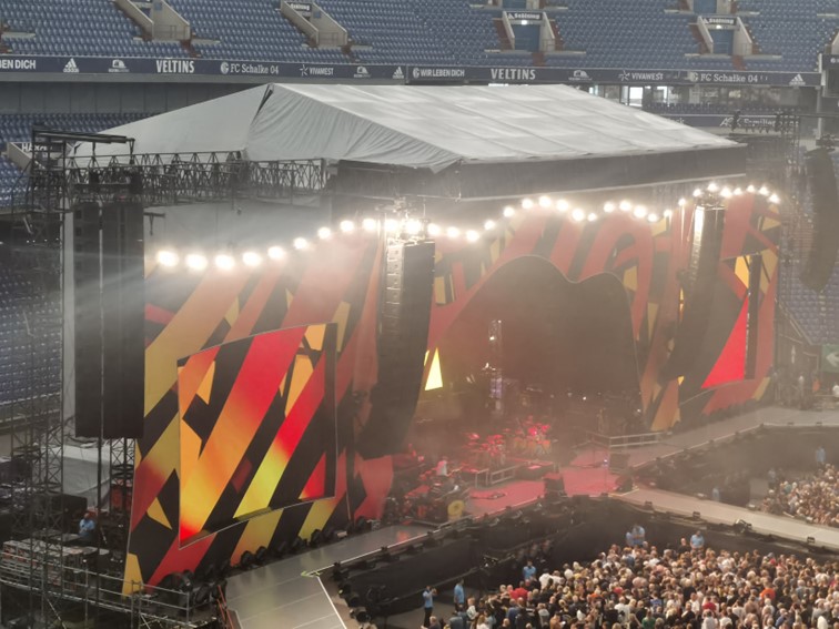 001 Rolling Stones