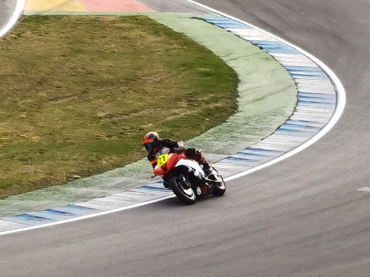 001   Zeittraining   1000 KM   Motorrad Langstreckenrennen   Hockenheimring