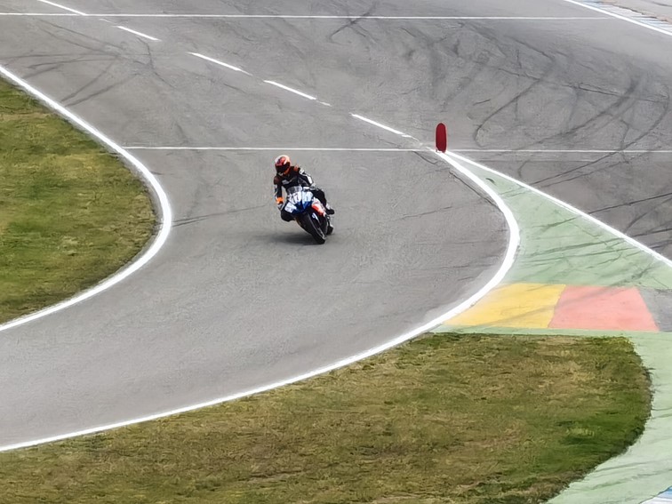 001   Zeittraining   1000 KM   Motorrad Langstreckenrennen   Hockenheimring