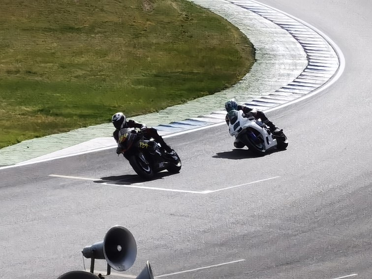 001   Zeittraining   1000 KM   Motorrad Langstreckenrennen   Hockenheimring