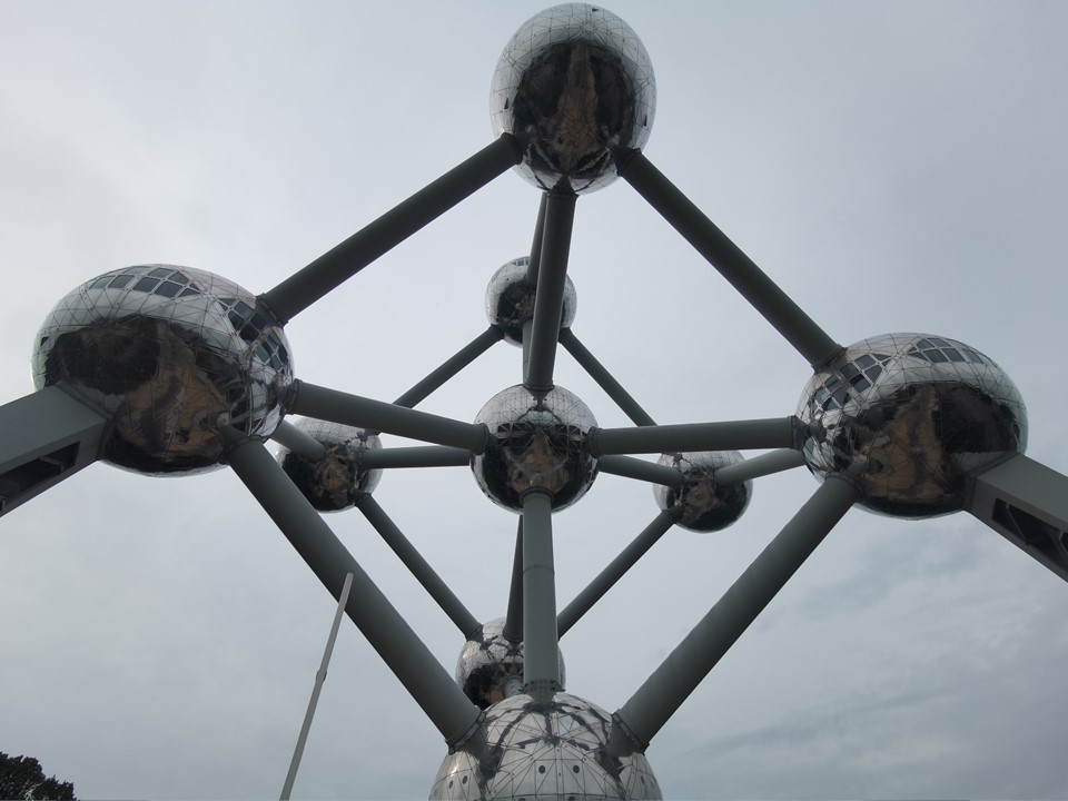 01 Atomium