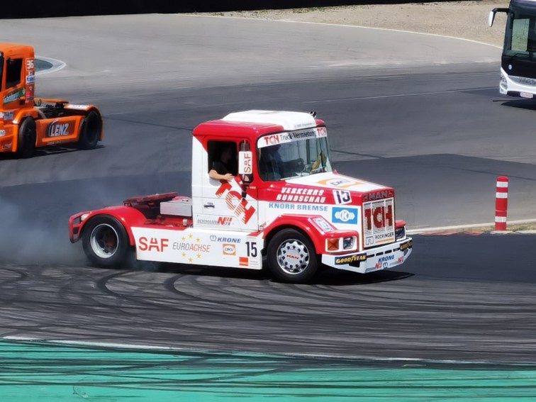 0847 Nurburgring Korso