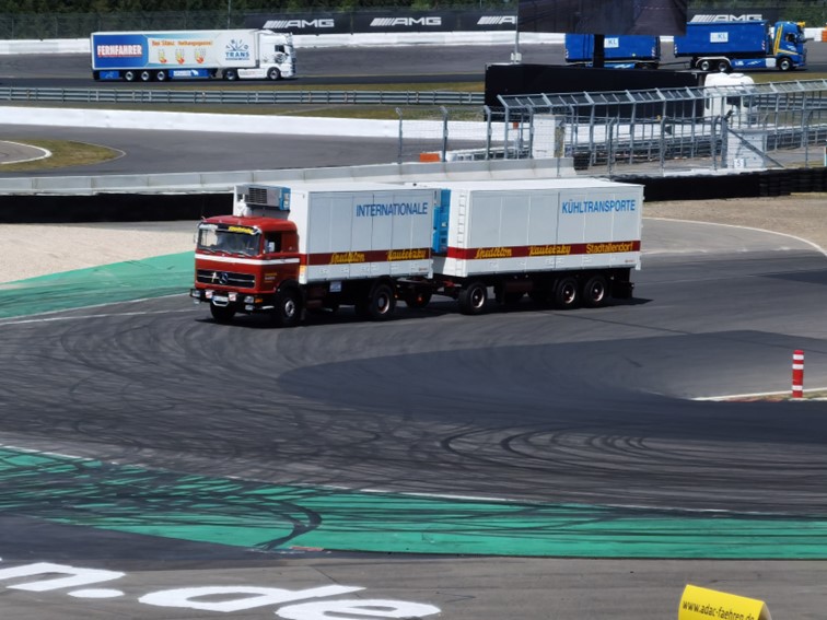 0847 Nurburgring Korso