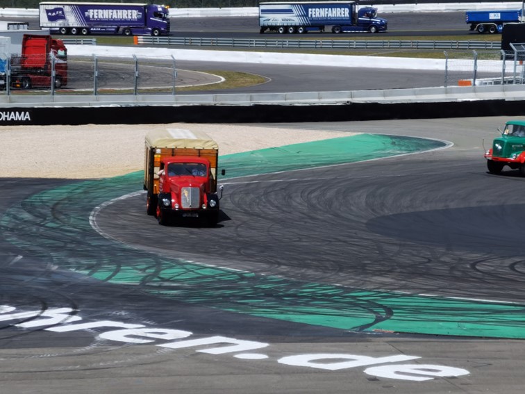 0847 Nurburgring Korso