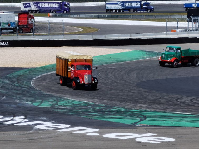 0847 Nurburgring Korso