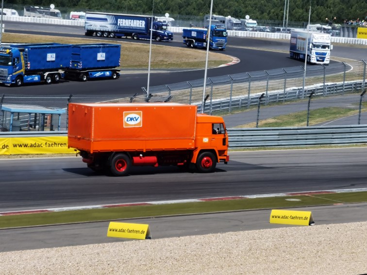 0847 Nurburgring Korso