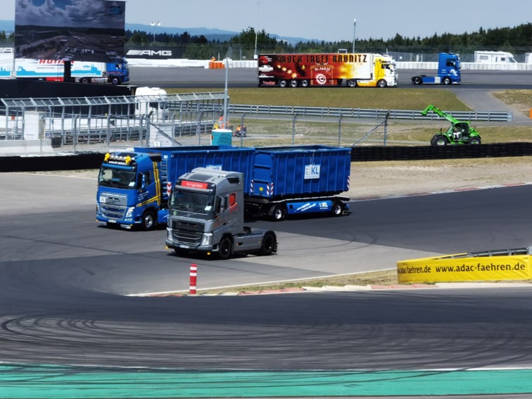 0847 Nurburgring Korso