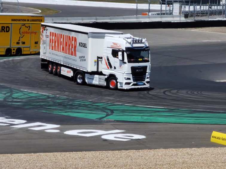 0847 Nurburgring Korso