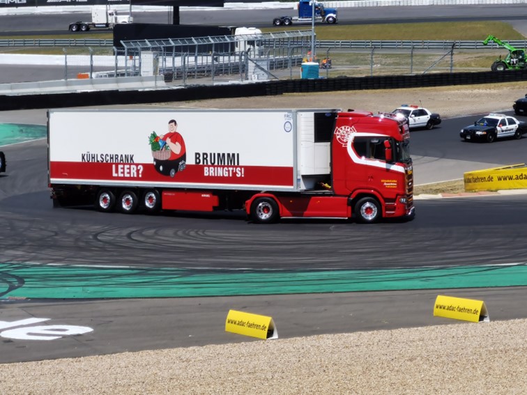 0847 Nurburgring Korso
