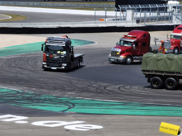 0847 Nurburgring Korso
