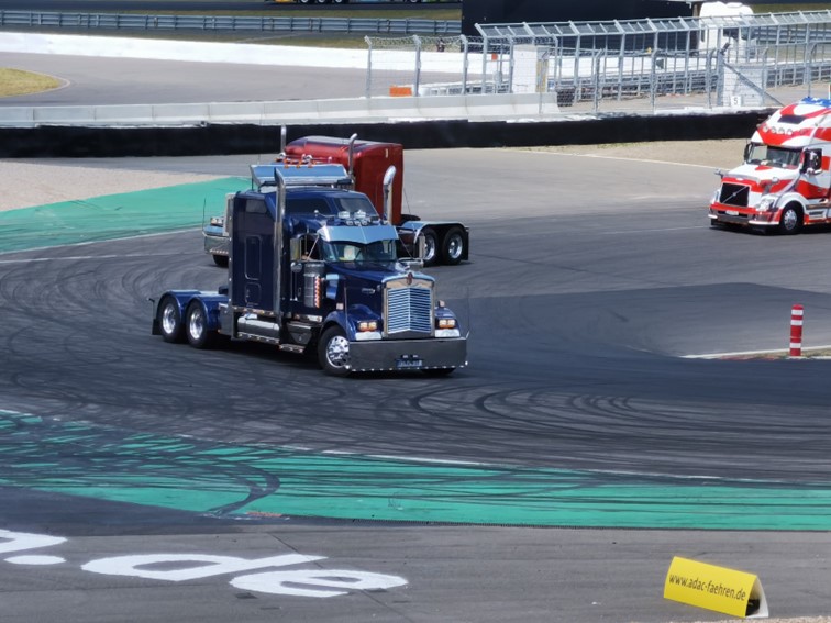 0847 Nurburgring Korso