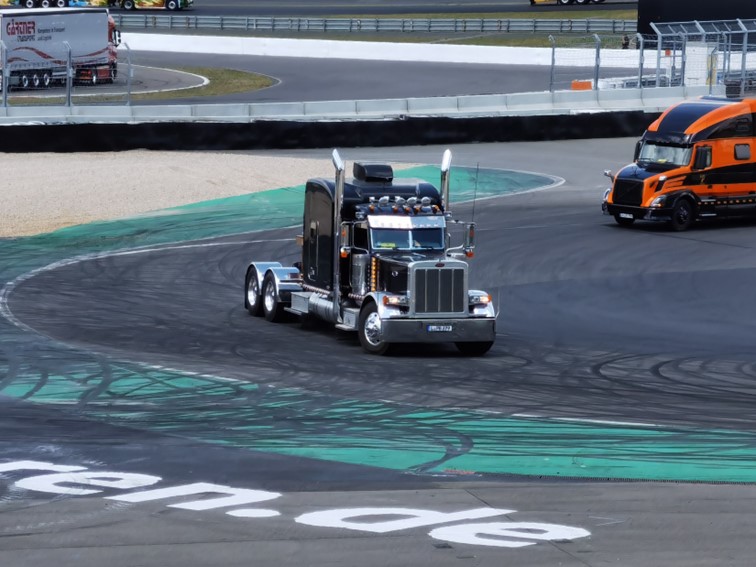 0847 Nurburgring Korso