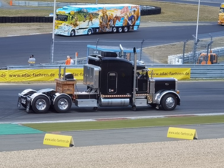 0847 Nurburgring Korso