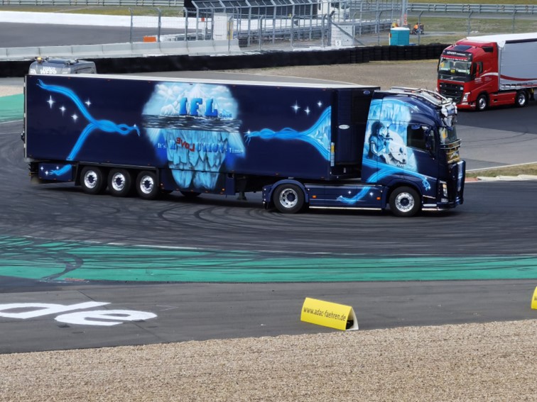 0847 Nurburgring Korso