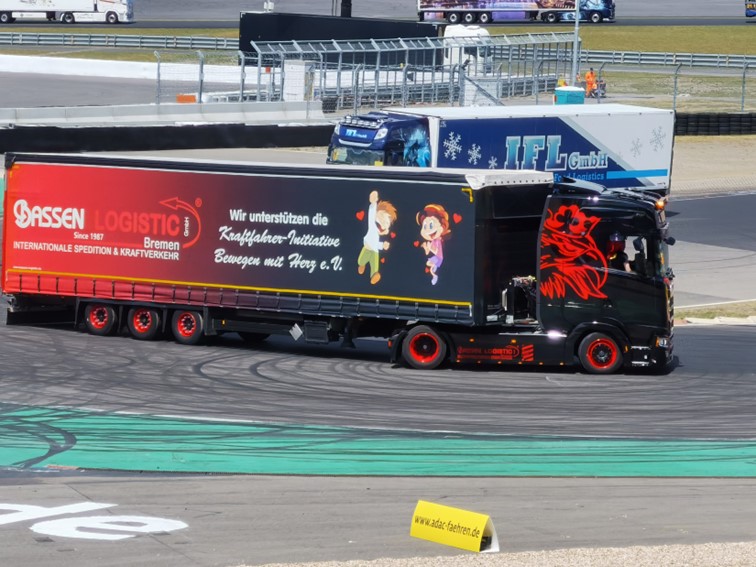 0847 Nurburgring Korso