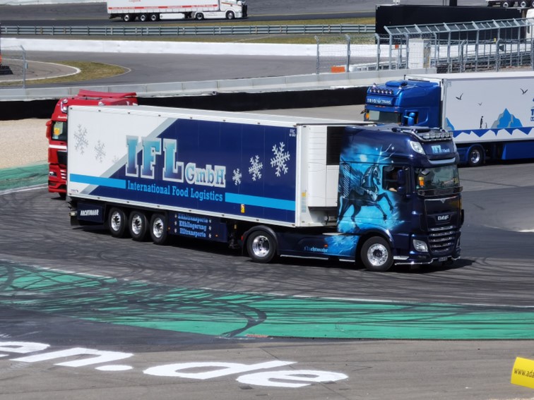 0847 Nurburgring Korso