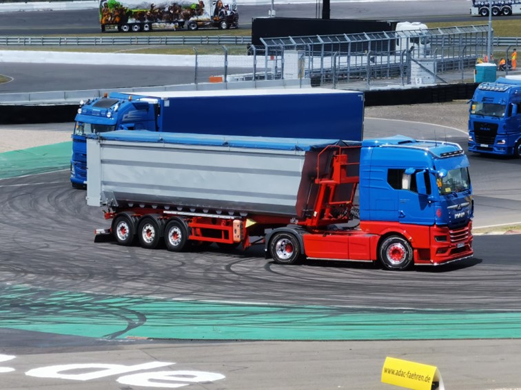 0847 Nurburgring Korso