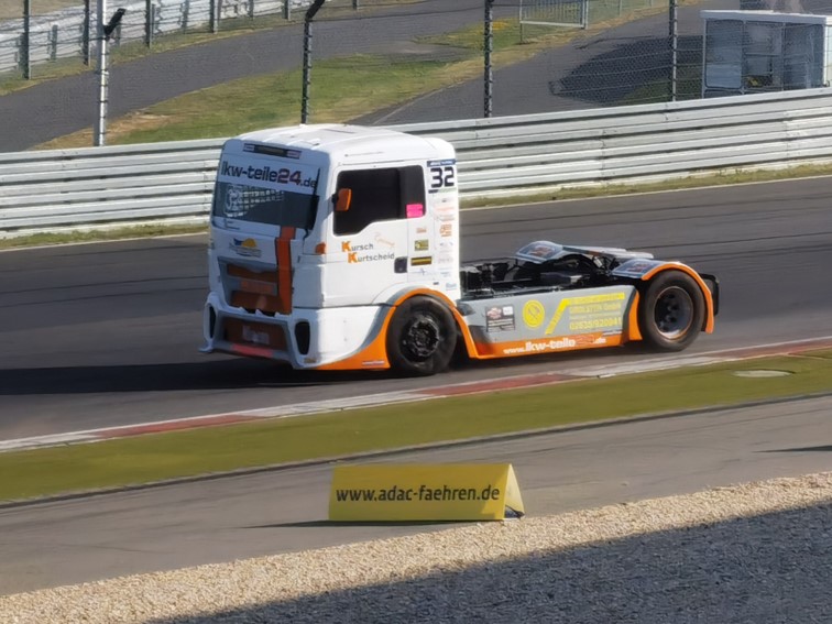 0138 FIA ETRC Truck Grand Prix   Warm up