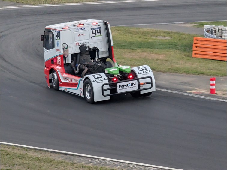 001 Truck Grand Prix   Warm up