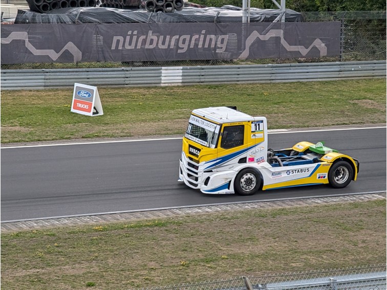 001 Truck Grand Prix   Warm up