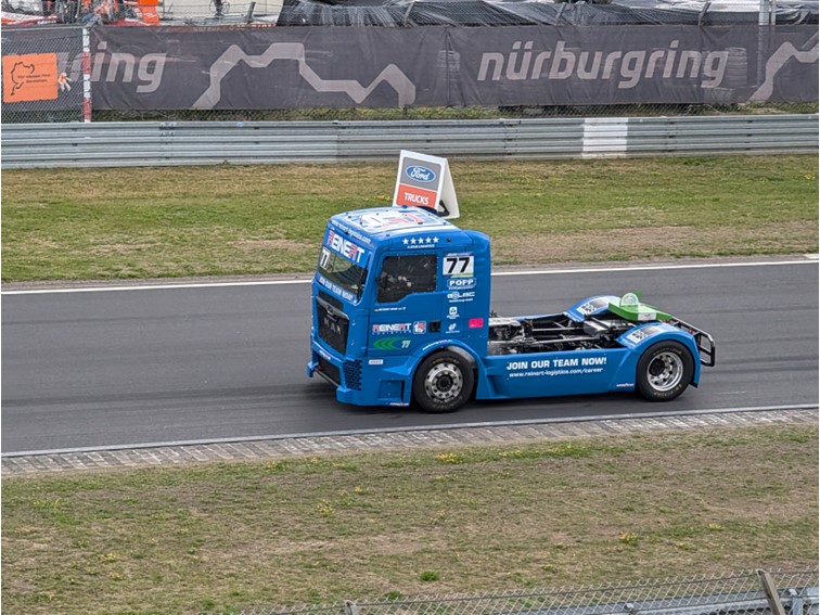001 Truck Grand Prix   Warm up