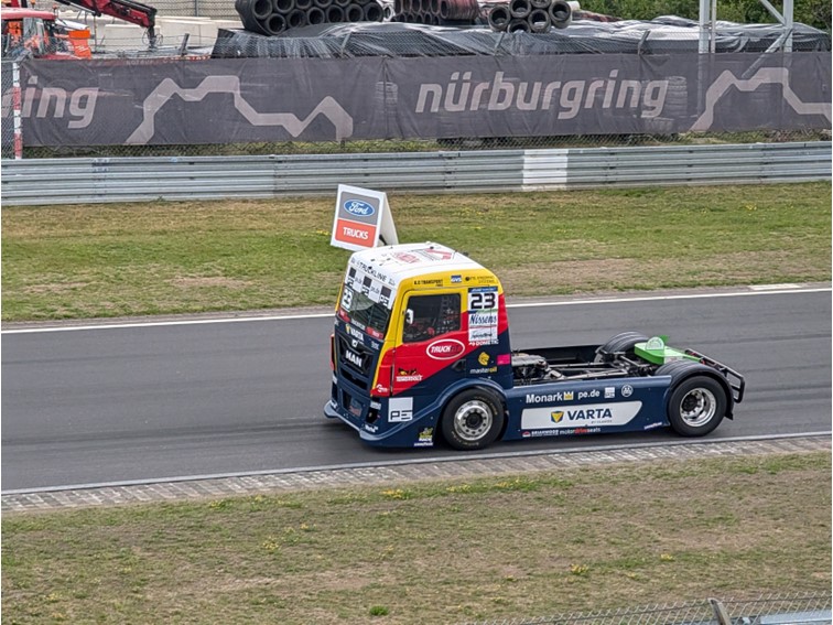 001 Truck Grand Prix   Warm up