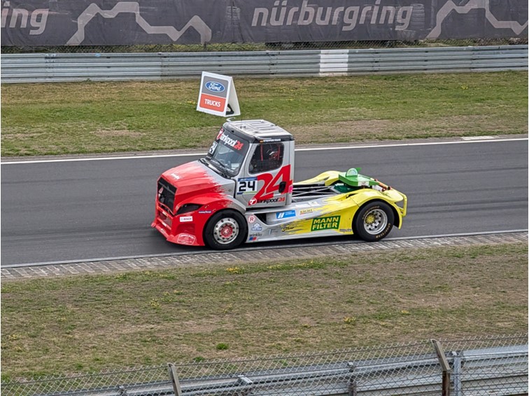 001 Truck Grand Prix   Warm up