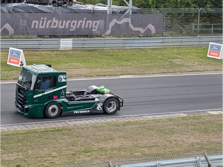 001 Truck Grand Prix   Warm up